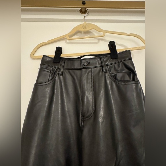 Abercrombie Ultra High Rise Vegan Leather 90s Straight Pant Curve Love Size 27 - Picture 8 of 11